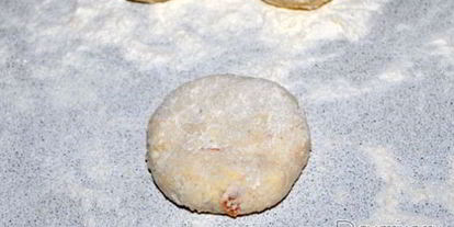 Шаг 3: сырников с курагой и орехами