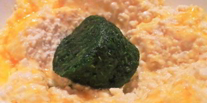 Шаг 2: сырников со шпинатом и кунжутом