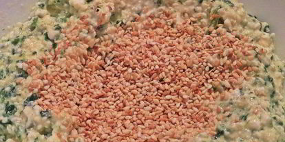 Шаг 4: сырников со шпинатом и кунжутом