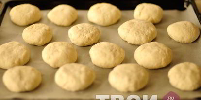 Шаг 3: сырников в духовке под сметанным соусом