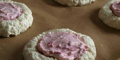 Шаг 3: сырников в духовке с ягодной начинкой