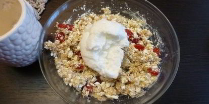 Шаг 4: творожника с миндалем и вяленой вишней