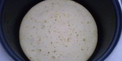 Шаг 5: бисквитного теста в мультиварке