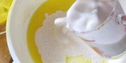 Шаг 1: дрожжевого теста с ягодами