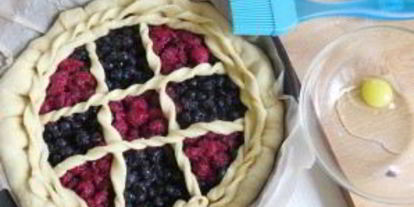 Шаг 6: дрожжевого теста с ягодами