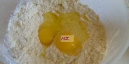 Шаг 2: дрожжевого теста с заморозкой