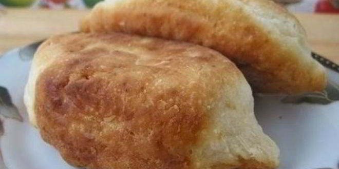 Рецепт простого теста для пирожков на сметане