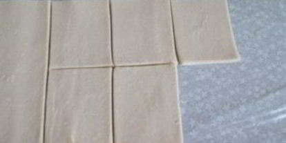 Шаг 1: слоеного теста с яблоками