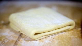 Рецепт Теста для пирогов на кефире без дрожжей