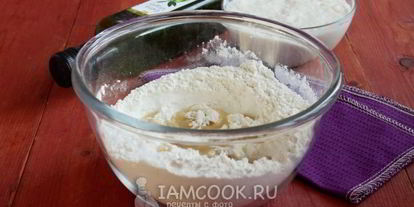 Шаг 7: теста для пиццы на живых дрожжах