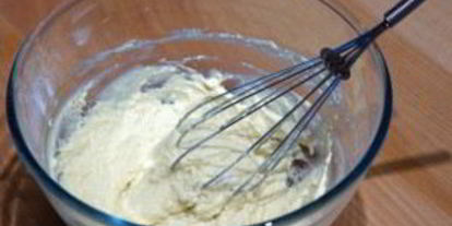 Шаг 2: теста на блины на молоке