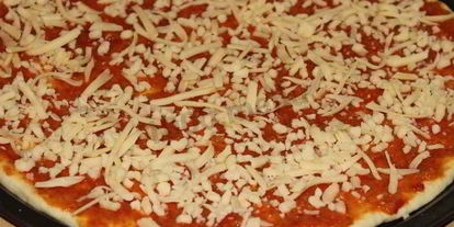 Шаг 8: тонкого теста и соус для итальянской пиццы