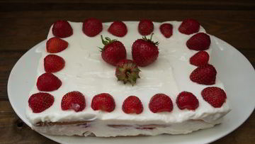 Рецепт Клубнично-творожного торт без выпечки