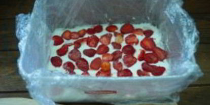 Шаг 6: клубнично-творожного торт без выпечки