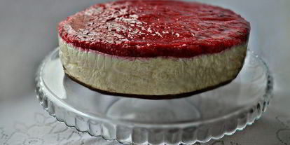 Шаг 10: миндального торта с малиной