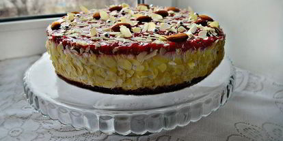 Шаг 11: миндального торта с малиной