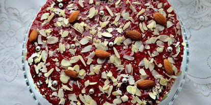 Шаг 12: миндального торта с малиной