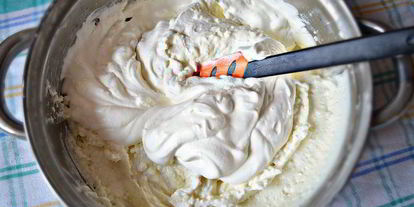 Шаг 6: миндального торта с малиной