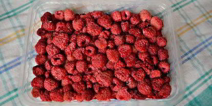 Шаг 7: миндального торта с малиной