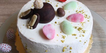 Шаг 11: торта пасхального заяц