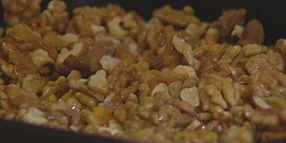 Шаг 7: торта с грецкими орехами