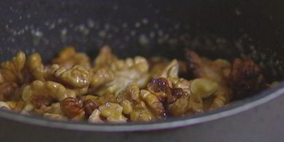 Шаг 9: торта с грецкими орехами