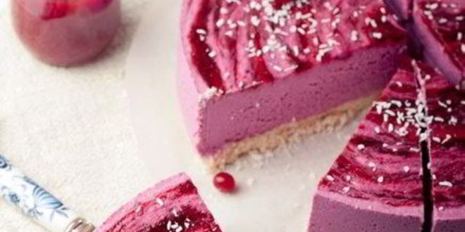 Рецепт Вегетарианского брусничного торта без выпечки