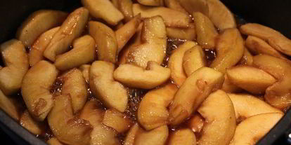 Шаг 13: яблочного торта с карамельным баварским муссом с корицей