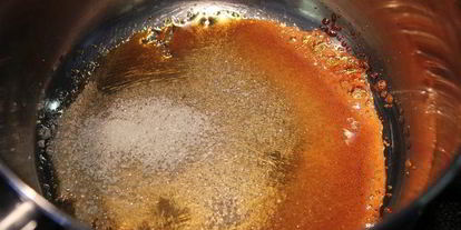 Шаг 18: яблочного торта с карамельным баварским муссом с корицей