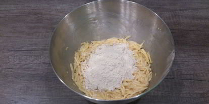 Шаг 3: картофельных вафель с зеленью