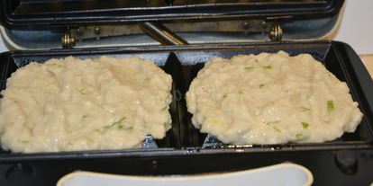 Шаг 10: картофельных вафель в вафельнице