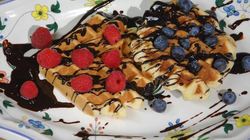 Рецепт Шафранных вафель под шоколадным соусом