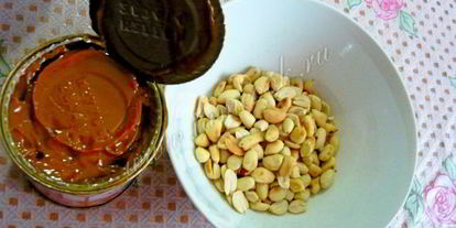 Шаг 3: вафельных трубочек с вареной сгущенкой и орехами