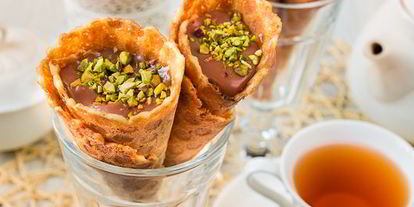 Шаг 13: вафельных трубочек с заварным шоколадным кремом