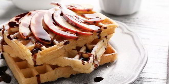 Рецепт вафель с жареными яблоками