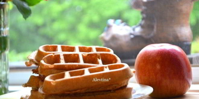 Рецепт Яблочных вафель с корицей