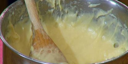 Шаг 4: профитролей с ванильным кремом и мороженым