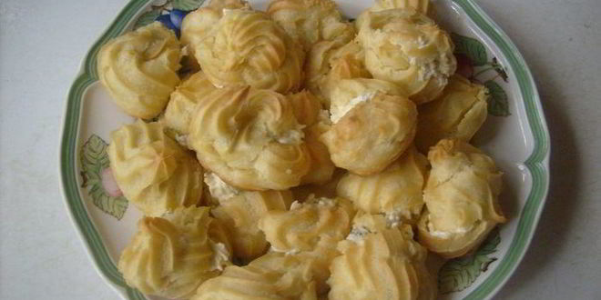 Рецепт профитролей со взбитыми сливками