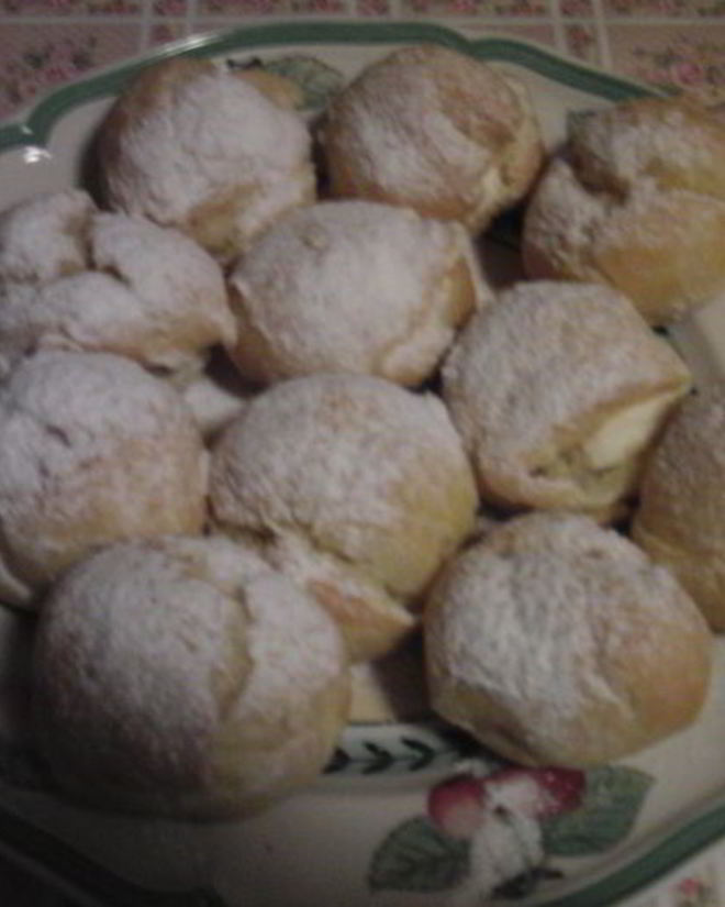 Рецепт профитролей со взбитыми сливками