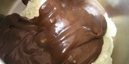 Шаг 11: шоколадна-апельсинового торт с профитролями