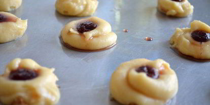 Шаг 5: заварных пирожных эклеров с клубничным сиропом