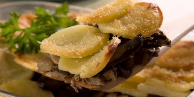 Рецепт картофельной запеканки с грибами и чесноком