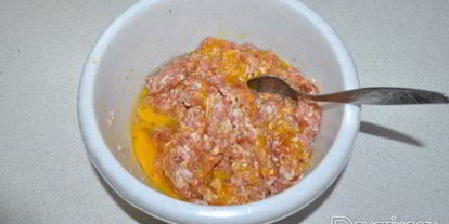 Шаг 2: запеканки мясной с луком-пореем и картофелем