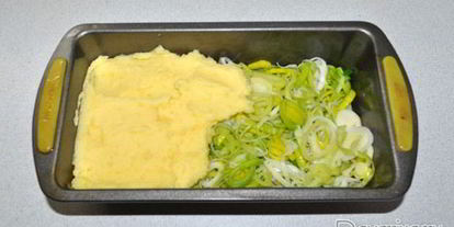 Шаг 4: запеканки мясной с луком-пореем и картофелем