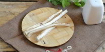 Шаг 1: аджики с хреном сырая