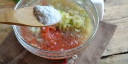 Шаг 5: аджики с хреном сырая