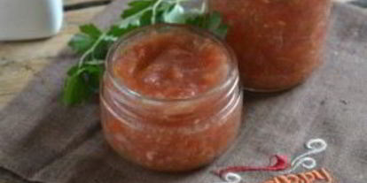 Шаг 7: аджики с хреном сырая