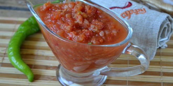 Рецепт Аджики с яблоками и помидорами на зиму