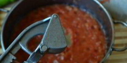 Шаг 4: аджики с яблоками и помидорами на зиму