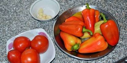 Шаг 1: баклажанов в аджике